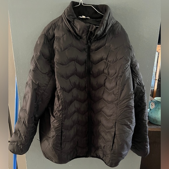 Time and Tru Jackets & Blazers - Time & tru black puffer coat